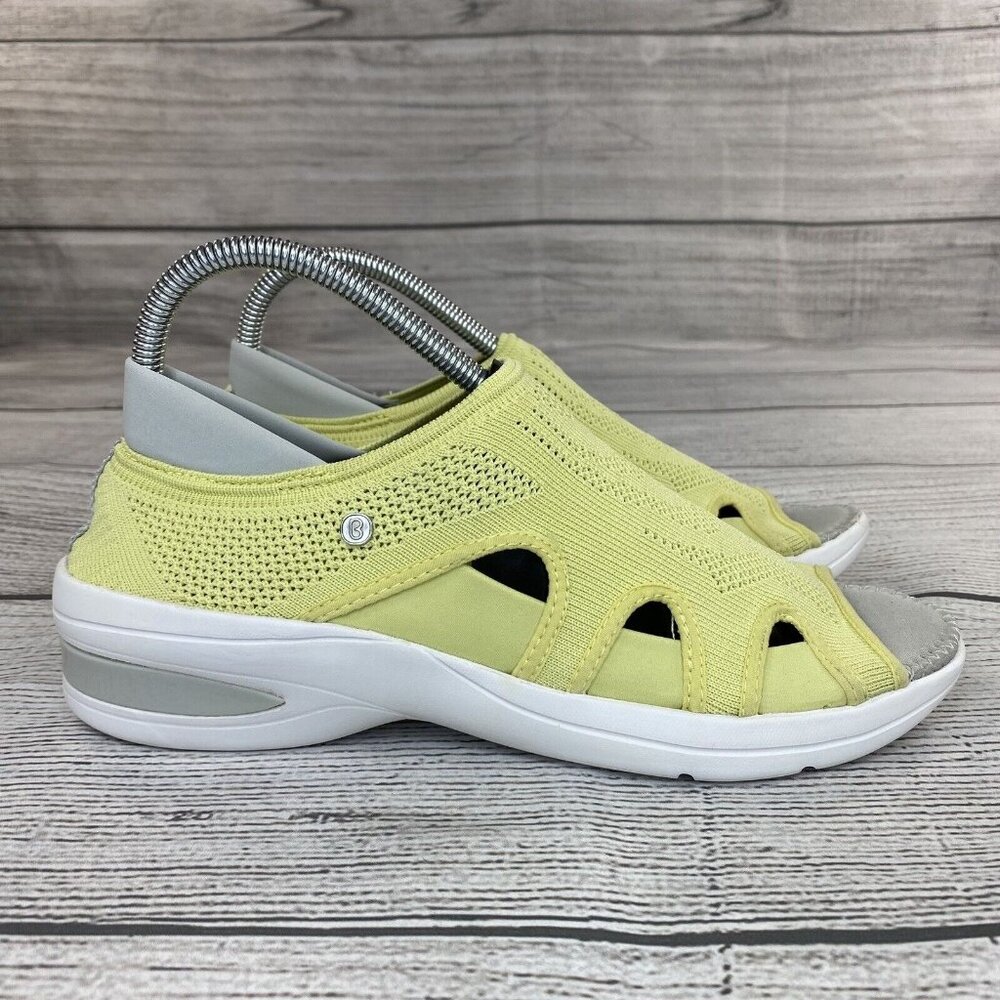 Bzees Resort Slip On Sandals Women Size 10 Knit Open toe Sandals / Shoes Yellow